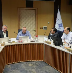 نشست رئیس دانشگاه با نماینده مردم شریف شهرستان‌های نطنز، بادرود و قمصر