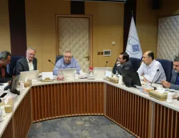 نشست رئیس دانشگاه با نماینده مردم شریف شهرستان‌های نطنز، بادرود و قمصر