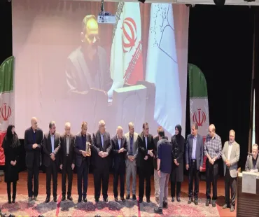 تجلیل از پزشکان، داروسازان و دندانپزشکان دانشگاه علوم پزشکی اصفهان؛ تقدیر از تلاشگران خط مقدم سلامت