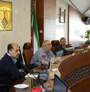 نشست صمیمانه رئیس دانشگاه با اعضای هسته گزینش دانشگاه