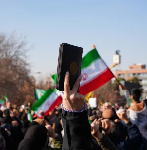 حضور پرشور دانشگاهیان در راهپیمایی مردم انقلابی اصفهان در اعلام انزجار از اغتشاشگران و تشییع شهدا