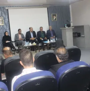 نشست صمیمی با کارکنان بیمارستان حضرت امام خمینی(قدس سره)شهرستان فلاورجان 