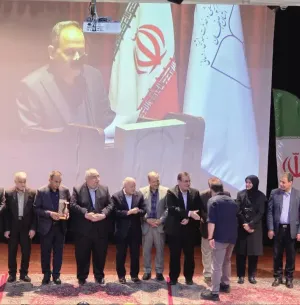 تجلیل از پزشکان، داروسازان و دندانپزشکان دانشگاه علوم پزشکی اصفهان؛ تقدیر از تلاشگران خط مقدم سلامت