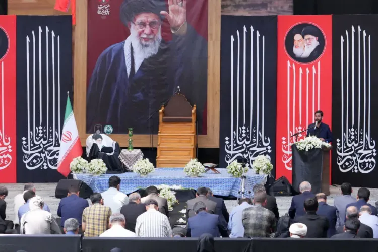 آیین بزرگداشت پدرشهید امت در جمع دانشگاهیان اصفهان