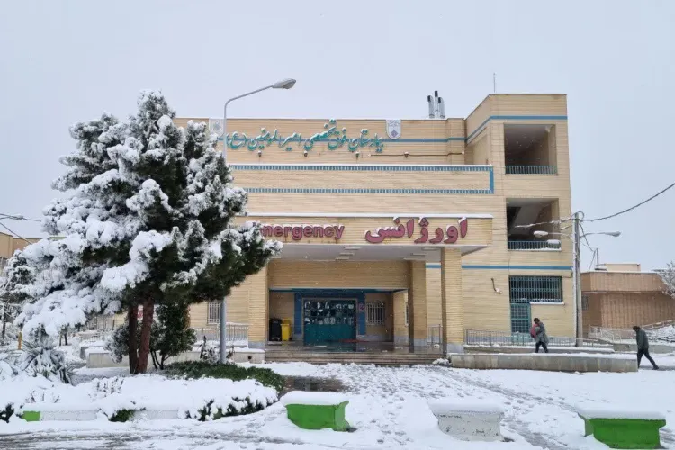 قابهای برفی در واحدهای تابعه دانشگاه و همچنان گرما در جریان درمان و آموزش