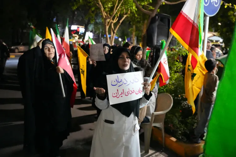 اجتماع کــادر درمــان | پــــل فــــلزی شنبه 22 فرودین ماه