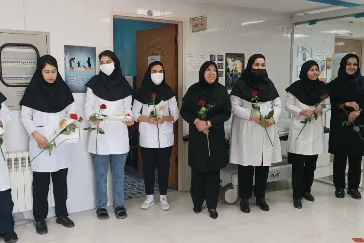 گرامیداشت روز پرستار و تقدیر از خدمات ارزشمندشان در مراکز بهداشتی درمانی دانشگاه