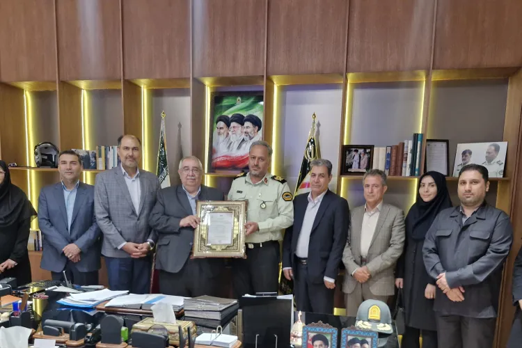 دیدار رئیس دانشگاه با فرمانده انتظامی استان به مناسبت هفته نیروی انتظامی