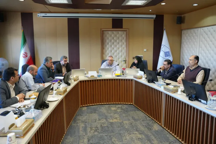 برگزاری نشست مشترک رئیس دانشگاه و نماینده مردم شریف شهرستان های نائین و خور و بیابانک در مجلس شورای اسلامی