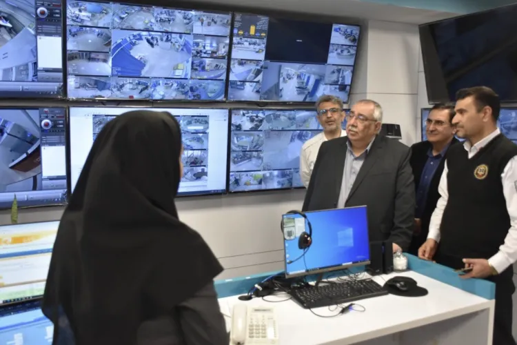 بازدید رئیس دانشگاه از مرکز فرماندهی عملیات اورژانس استان 