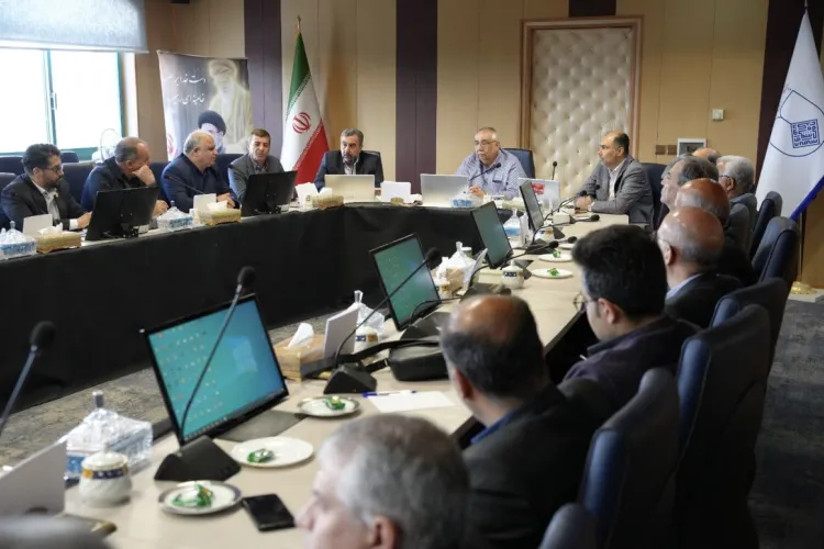نشست رئیس دانشگاه با معاون بهداشت و مدیران شبکه های بهداشتی استان