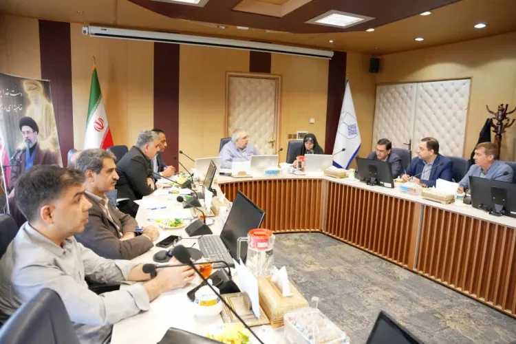 نشست رییس دانشگاه با نماینده مردم شریف شهرستان های نایین و خوروبیابانک در مجلس شورای اسلامی