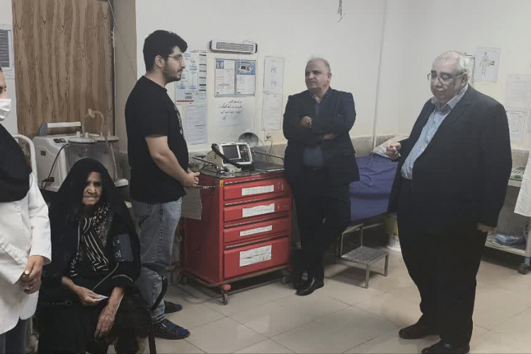 بازدید رئیس دانشگاه از مراکز خدمات جامع سلامت شبانه‌روزی باغبهادران و چرمهین شهرستان لنجان