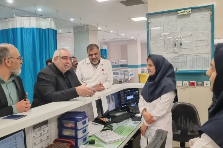 بازدید نوروزی رئیس دانشگاه از بیمارستان های امیرالمومنین(ع) شهرستان شهرضا و بیمارستان شهدای دهاقان شهرستان دهاقان