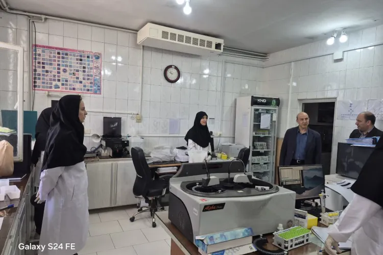 بازدید مدیر کل حوزه وزارتی از مراکز حوزه سلامت شهرستان‌های چادگان و بویین‌میاندشت 