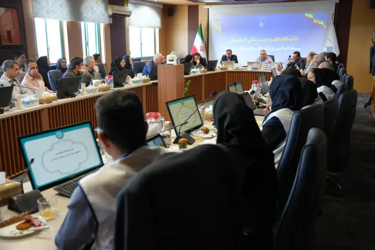 بررسی آخرین وضعیت اجرای برنامه «پزشکی خانواده و نظام ارجاع» در نشست مشترک کمیسیون بهداشت مجلس و وزارت بهداشت  