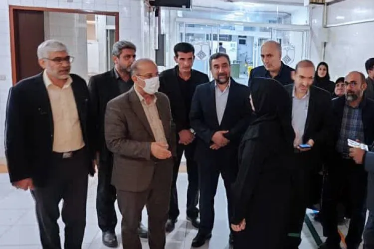 بازدید دکتر میر محمدی عضو هیات رئیسه مجلس شورای اسلامی از بیمارستان بهنیاء شهرستان تیران و کرون