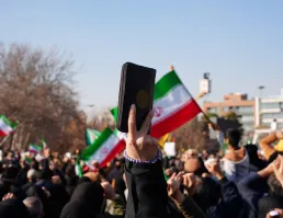 حضور پرشور دانشگاهیان در راهپیمایی مردم انقلابی اصفهان در اعلام انزجار از اغتشاشگران و تشییع شهدا