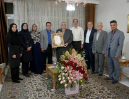 دیدار رئیس دانشگاه با استاد پیشکسوت دانشکده پرستاری و مامایی آقای ناجی