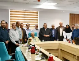 نشست صمیمی رئیس دانشگاه با جمعی از اساتید گروه جراحی مرکز آموزشی درمانی الزهرا (س)