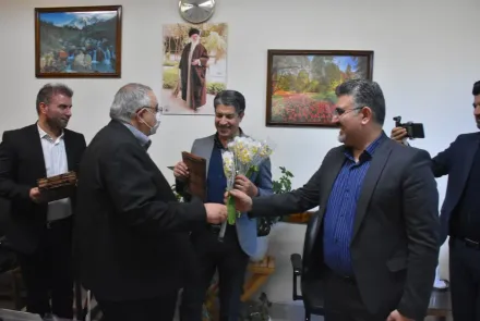 تقدیر رییس دانشگاه از کارکنان مرد دانشگاه به مناسبت میلاد حضرت علی (ع)
