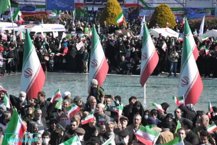 حضور پرشور دانشگاهیان علوم پزشکی اصفهان در جمع مردم اصفهان در راهپیمایی یوم الله 22 بهمن 1401