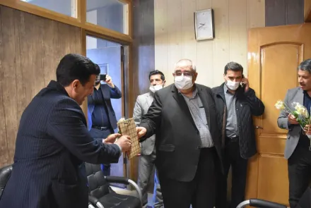 تقدیر رییس دانشگاه از کارکنان مرد دانشگاه به مناسبت میلاد حضرت علی (ع)