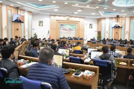 نشست صمیمانه دانشجویان فعال فرهنگی با اعضای هیات رئیسه دانشگاه