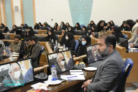 نشست صمیمانه استاندار اصفهان با نمایندگان تشکل های دانشجویی استان 