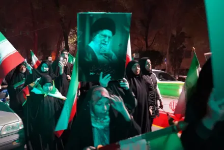 دانشگاهیان علوم پزشکی اصفهان و اصفهان در خط مقدم استکبار ستیزی