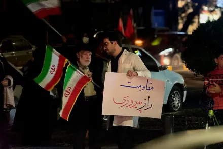 اجتماع كادر درمان اصفهان/ كادر درمان، پای کار ایران