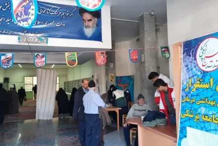 برپایی میز خدمت در مصلی نماز جمعه شهرستان گلپایگان