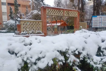 قابهای برفی در واحدهای تابعه دانشگاه و همچنان گرما در جریان درمان و آموزش