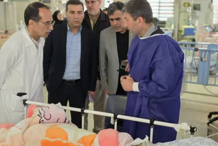 حضور دکتر جمالی نژاد استاندار اصفهان در بیمارستان کودکان امام حسین 