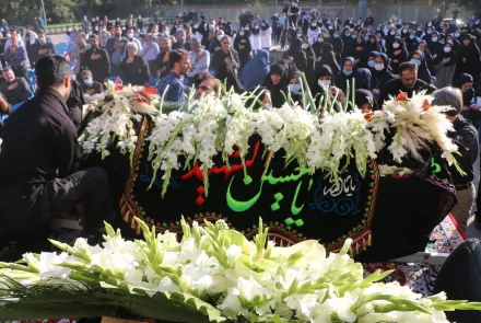 مراسم وداع کادر درمان با پیکر مطهر حضرت آیت الله محمد علی ناصری