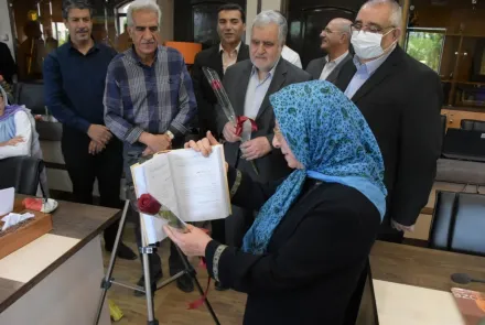 رونمایی از کتاب حکما و اطباء 