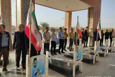 ادای احترام به مقام شامخ شهدا 