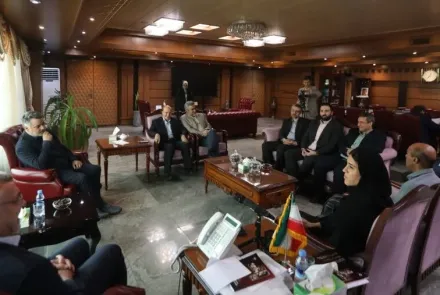 تقدیر وزیر بهداشت از قهرمان پرش طول آسیا و دانش‌آموخته دانشگاه علوم پزشکی اصفهان