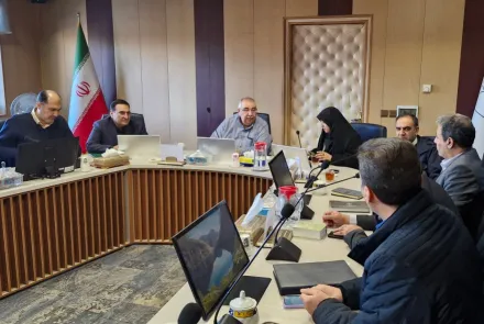 نشست مشترک رئیس دانشگاه با  نماینده مردم شریف شهرستان  مبارکه در مجلس شورای اسلامی