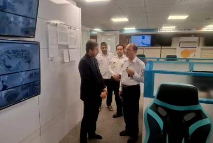 بازدید سرزده استاندار اصفهان از اتاق فرمان اورژانس