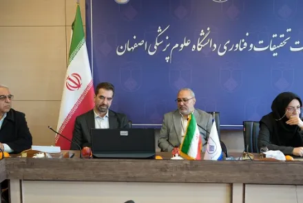 بازدید معاون اجرایی معاونت تحقیقات و فناوری وزارت بهداشت از دانشگاه به مناسبت هفته پژوهش