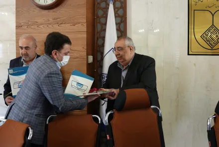 نشست صمیمانه رئیس دانشگاه با اعضای هسته گزینش دانشگاه