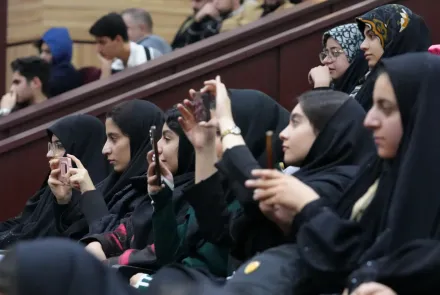 برگزاری نشست پنج ساعته صمیمانه استاندار اصفهان با جمعی از دانشجویان دانشگاه های استان