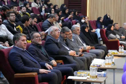 برگزاری نشست پنج ساعته صمیمانه استاندار اصفهان با جمعی از دانشجویان دانشگاه های استان