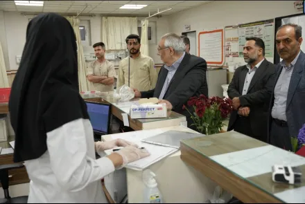 بازدید نوروزی رئیس دانشگاه از مرکز آموزشی درمانی نور و حضرت علی اصغر(علیه السلام)