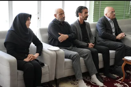 دیدار رئیس دانشگاه با خانواده شهیده والامقام پرستار راضیه عابدی 