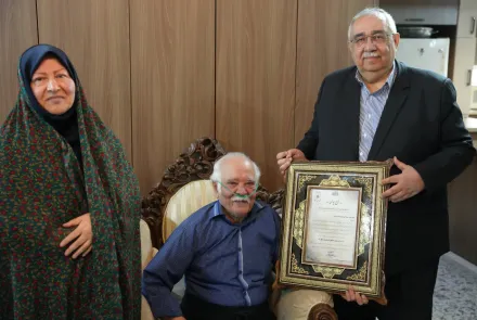 نشست صمیمی رئیس دانشگاه با استاد پیشکسوت دکتر نصرالله بشر دوست