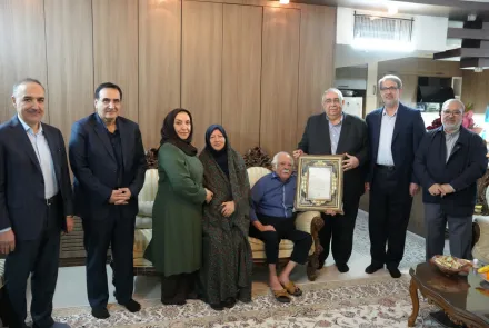 نشست صمیمی رئیس دانشگاه با استاد پیشکسوت دکتر نصرالله بشر دوست