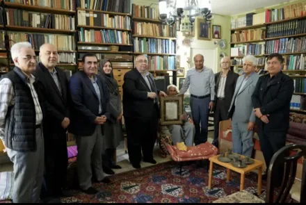 نشست صمیمی رئیس دانشگاه با استاد پیشکسوت دکتر سیاوش صحت