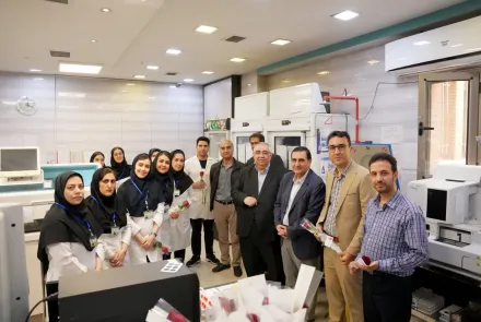 بازدید رئیس دانشگاه از آزمایشگاه مرکز آموزشی درمانی قلب شهید چمران